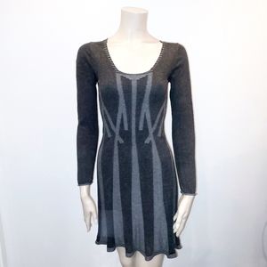 Max Studio Fit and flare two toned Gray sweater mini dress size XS